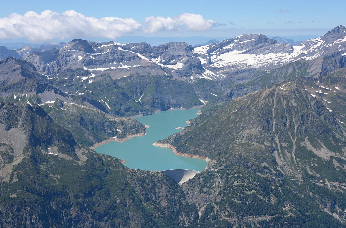 Lac d'Emosson — See